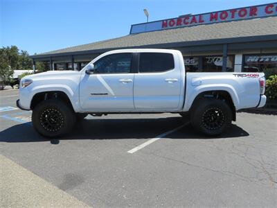 2021 Toyota Tacoma TRD Sport   - Photo 2 - Auburn, CA 95603