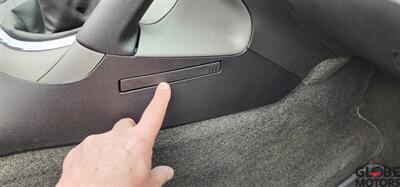 2006 Pontiac Solstice The Apprentice Edition number 112   - Photo 43 - Spokane, WA 99202