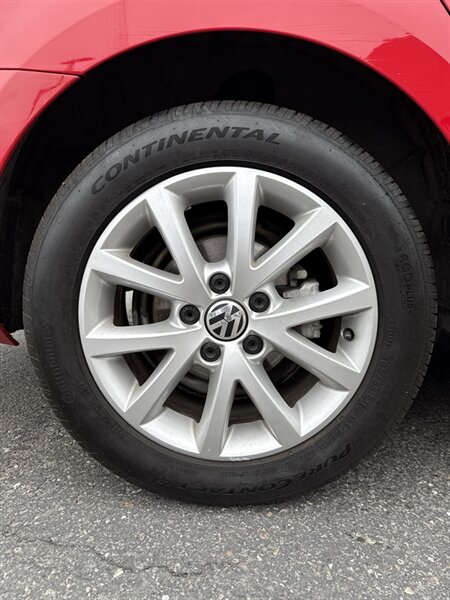 2015 Volkswagen Jetta SE photo 28