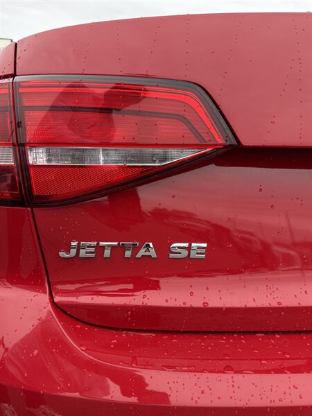 2015 Volkswagen Jetta SE photo 12