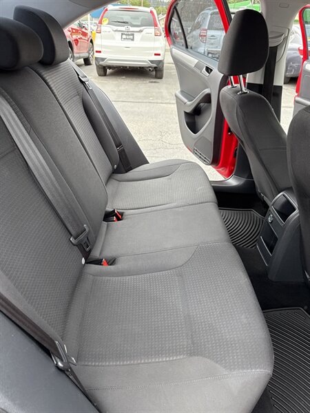 2015 Volkswagen Jetta SE photo 15