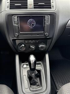 2015 Volkswagen Jetta SE   - Photo 13 - Spokane, WA 99202