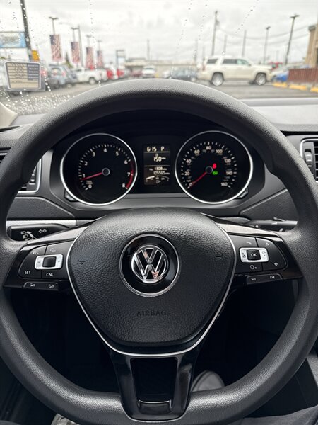2015 Volkswagen Jetta SE photo 21