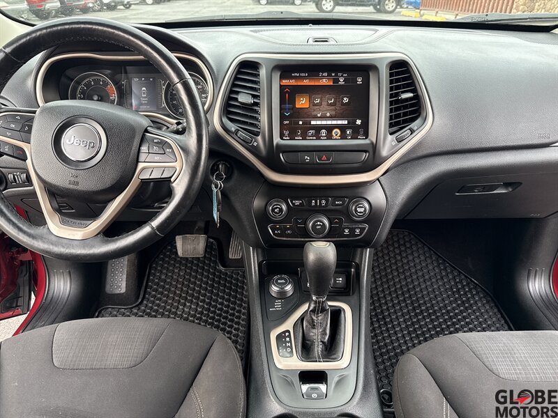 2016 Jeep Cherokee Latitude photo 27