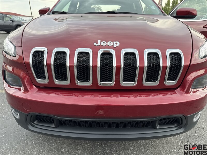 2016 Jeep Cherokee Latitude photo 38