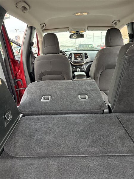 2016 Jeep Cherokee Latitude photo 20