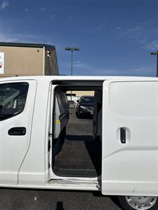 2016 Nissan NV SV  Cargo Van - Photo 10 - Spokane, WA 99202