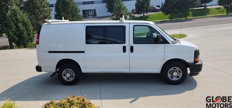 2017 Chevrolet Comm Medium Duty Cargo Van 2500   - Photo 1 - Spokane, WA 99202