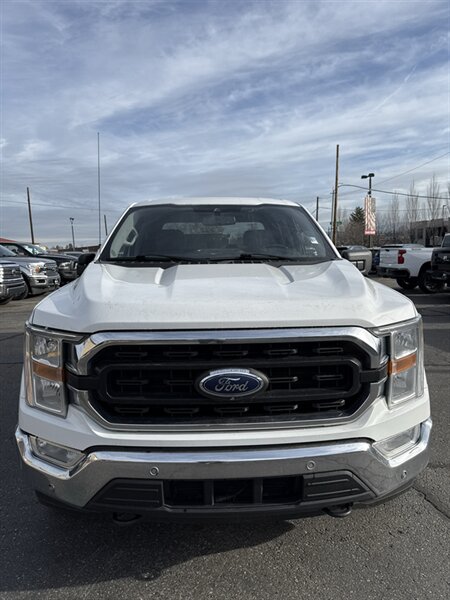 2021 Ford F-150 XLT photo 2