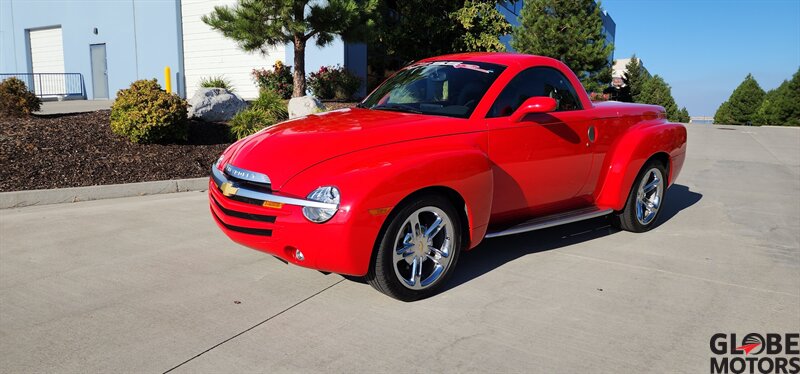 2005 Chevrolet SSR LS,  6-speed manual transmission. RARE!! - Photo 1 - Spokane, WA 99202