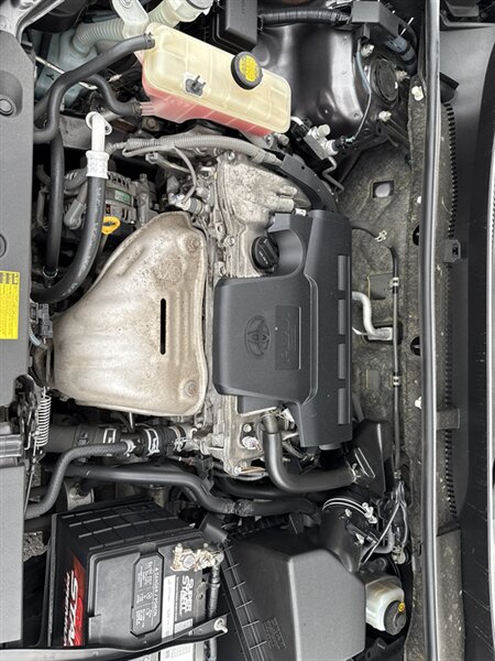2013 Toyota RAV4 XLE photo 12