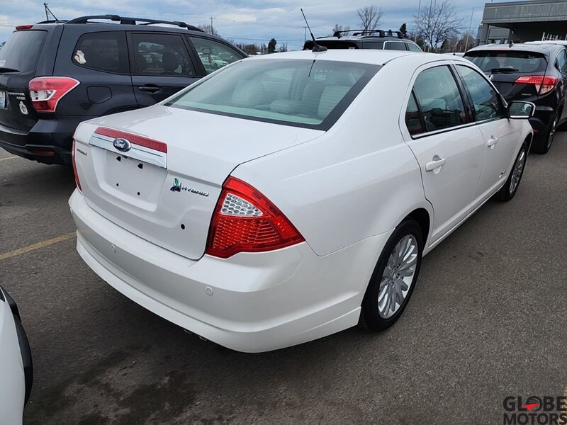 2011 Ford Fusion Hybrid  