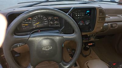 1995 Chevrolet K3500 Silverado   - Photo 39 - Spokane, WA 99202