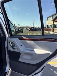 2004 Jeep Grand Cherokee Overland - Photo 9 - Spokane, WA 99202