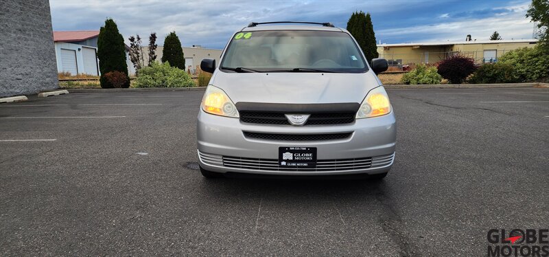 2004 Toyota Sienna LE 7 Passenger  