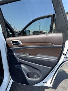 2015 Jeep Grand Cherokee Overland   - Photo 11 - Spokane, WA 99202