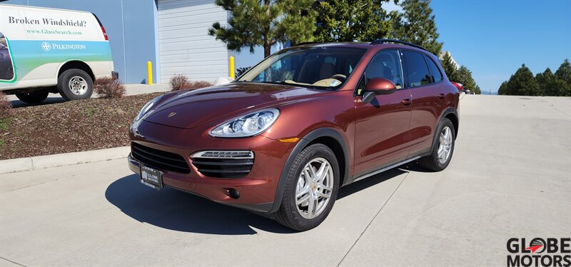 2012 Porsche Cayenne S  AWD with LOW MILES - 53k - Photo 1 - Spokane, WA 99202