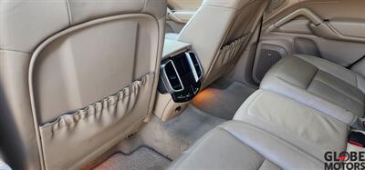 2012 Porsche Cayenne S  AWD with LOW MILES - 53k - Photo 22 - Spokane, WA 99202