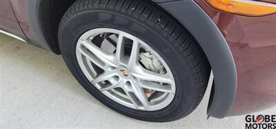 2012 Porsche Cayenne S  AWD with LOW MILES - 53k - Photo 57 - Spokane, WA 99202