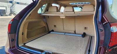 2012 Porsche Cayenne S  AWD with LOW MILES - 53k - Photo 32 - Spokane, WA 99202