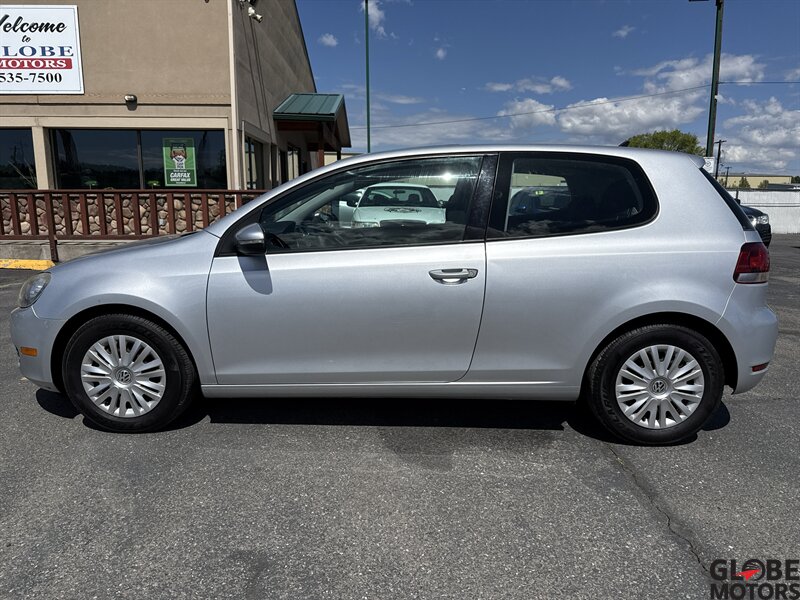 2012 Volkswagen Golf 2-door 6AT w/Convenience's photo