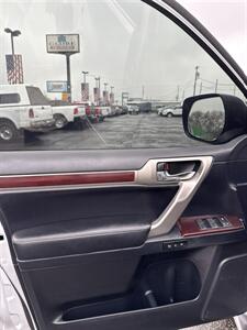 2017 Lexus GX 460  AWD - Photo 9 - Spokane, WA 99202