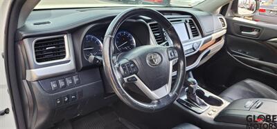 2017 Toyota Highlander Limited Platinum   - Photo 30 - Spokane, WA 99202