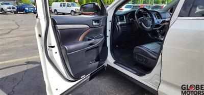 2017 Toyota Highlander Limited Platinum   - Photo 27 - Spokane, WA 99202