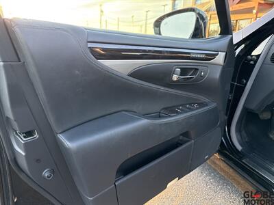 2014 Lexus LS 460   - Photo 12 - Spokane, WA 99202