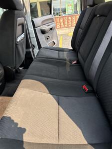 2011 GMC Sierra 2500 HD 4WD - Photo 14 - Spokane, WA 99202