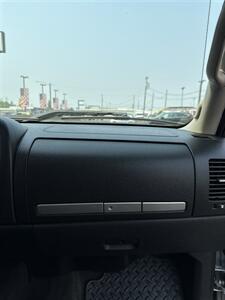 2011 GMC Sierra 2500 HD 4WD - Photo 28 - Spokane, WA 99202