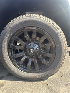 2011 GMC Sierra 2500 HD 4WD - Photo 42 - Spokane, WA 99202