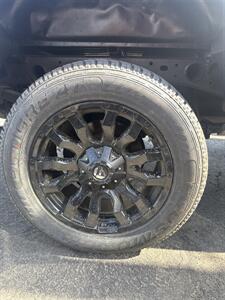 2011 GMC Sierra 2500 HD 4WD - Photo 41 - Spokane, WA 99202