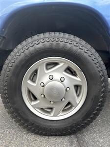 2010 Ford E-Series Van E-250  Cargo Van - Photo 17 - Spokane, WA 99202