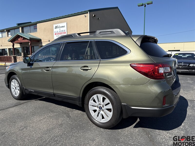 2015 Subaru Outback 2.5i Premium photo 2