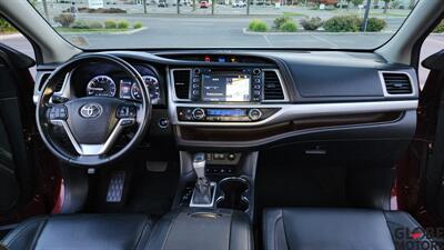 2017 Toyota Highlander XLE  AWD w/Third Row Seating - Photo 62 - Spokane, WA 99202