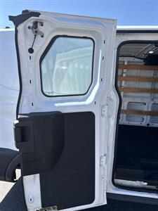2017 Ford Transit 250  Low Roof 130 " RWD - Photo 15 - Spokane, WA 99202