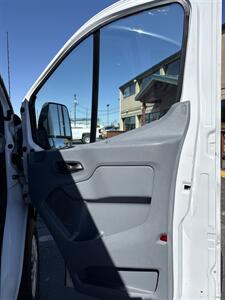 2017 Ford Transit 250  Low Roof 130 " RWD - Photo 32 - Spokane, WA 99202