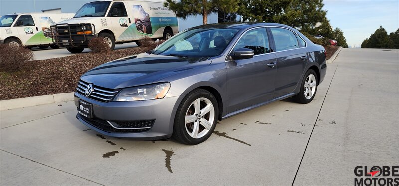 2013 Volkswagen Passat SE's photo