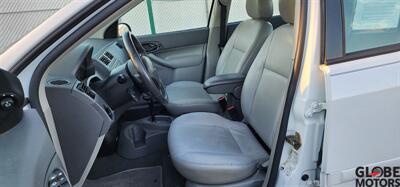 2005 Ford Focus ZX4 SES   - Photo 13 - Spokane, WA 99202