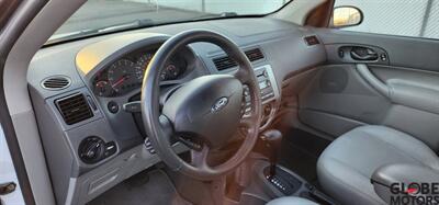 2005 Ford Focus ZX4 SES   - Photo 12 - Spokane, WA 99202