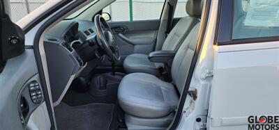2005 Ford Focus ZX4 SES   - Photo 10 - Spokane, WA 99202