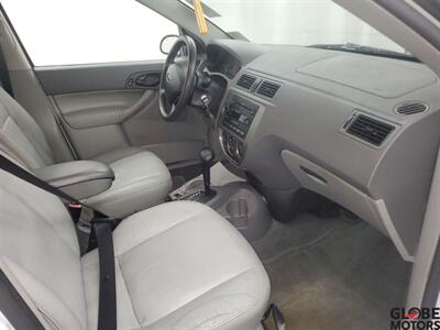 2005 Ford Focus ZX4 SES   - Photo 4 - Spokane, WA 99202
