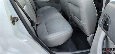 2005 Ford Focus ZX4 SES   - Photo 29 - Spokane, WA 99202