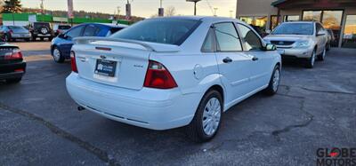 2005 Ford Focus ZX4 SES   - Photo 5 - Spokane, WA 99202