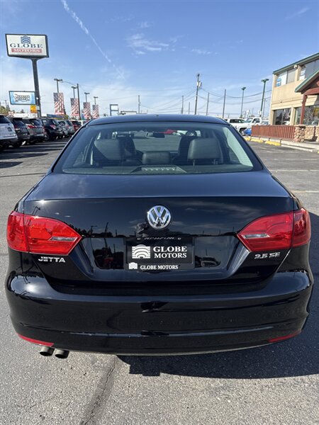 2013 Volkswagen Jetta SE photo 3