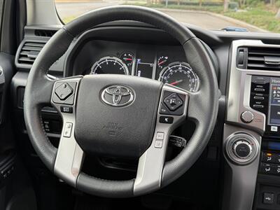 2020 Toyota 4Runner Limited   - Photo 32 - San Juan Capistrano, CA 92675