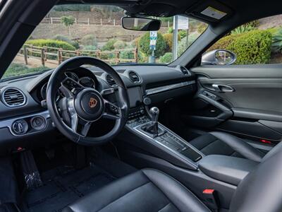 2019 Porsche 718 Cayman .   - Photo 15 - San Juan Capistrano, CA 92675