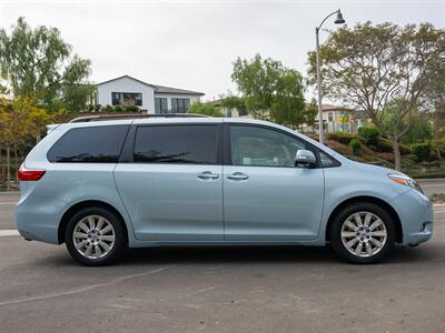 2017 Toyota Sienna Limited Premium 7-Pa   - Photo 4 - San Juan Capistrano, CA 92675