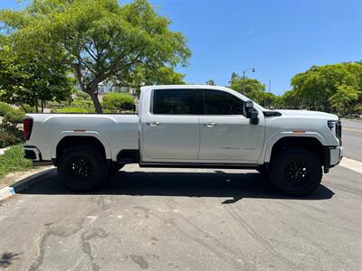 2024 GMC Sierra 2500 Denali Ultimate   - Photo 10 - San Juan Capistrano, CA 92675